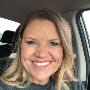 Meet your Posher, Benita